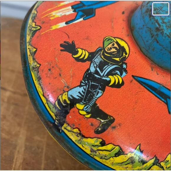 Vintage Tin Litho Spinning Top Astronaut Spaceman Rocket Ship Ohio Art - Picture 9 of 9
